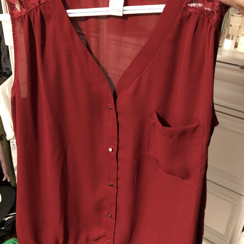 Women’s plus size tops